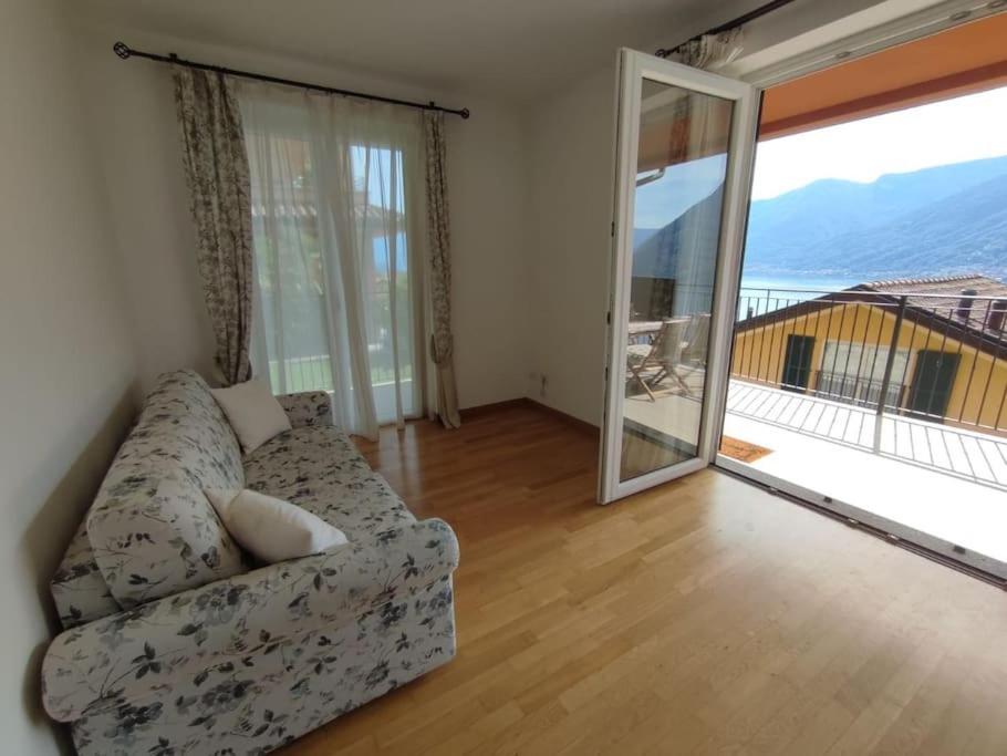 Vista Lago Panoramica Colonno Εξωτερικό φωτογραφία